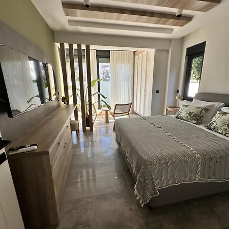 Leos Apart1 Apartman Side